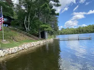 Crosslake Rental!   Great location in town and on chain with hot tub!!!!!!