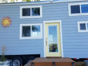 Beach themed Tiny-Home in serene city of Erda