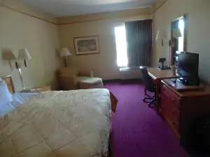 American Inn and Suites Houghton Lake