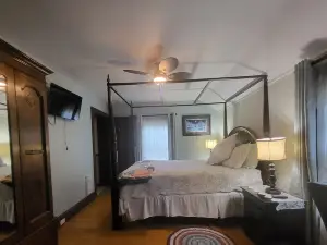 Luxe Hometel