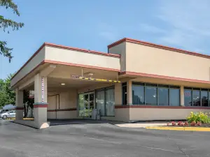Econo Lodge Inn & Suites Shamokin DAM - Selinsgrove