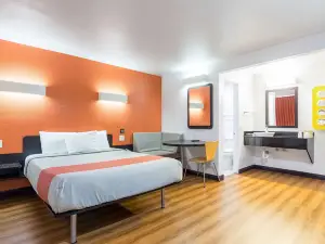 Motel 6 Riverside, CA - UCR East