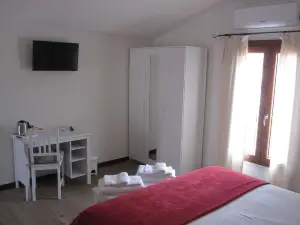 Bomarosa B&B