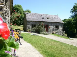 Troedyrhiw Holiday Cottages