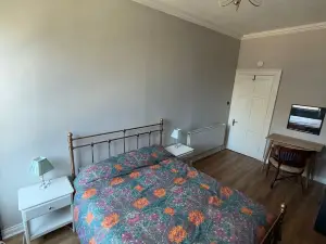 Ayr Town Centre Apartment - 3 Bedrooms