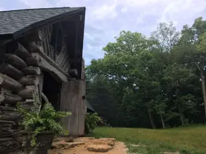 PROMO 5% WEEKLY / 10% MONTHLY DISCOUNTPeddler's Fork Inn in the Red River Gorge