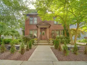 Spacious Jamestown Home Near Natl Comedy Center!