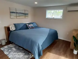 Waterfront Cottage at Highland Lake w/Dock