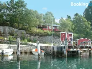 Awesome Home in Sandvoll