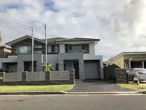 Home Away from Home Newly Built and Spacious