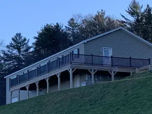 Spacious and Quiet Home with Beautiful Mountain Views