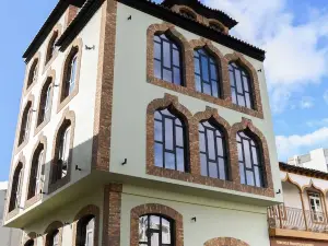 BHB Boutique House