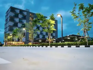 The  28th  Hotel