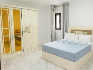 Beachfront Chalet in Porto Said with P Garden