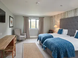 더 피그 셰드 모텔