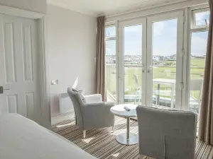 Oceanside Lifestyle Hotel