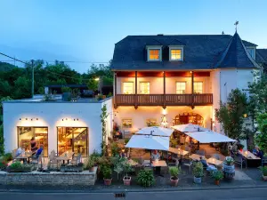 Johannishof Wein-Café & Gästehaus