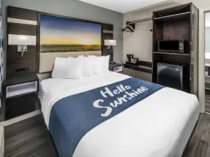 Days Inn by Wyndham Galt/Elk Grove South