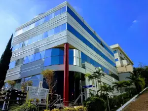 Compacto Hotel