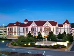 Hollywood Casino & Hotel