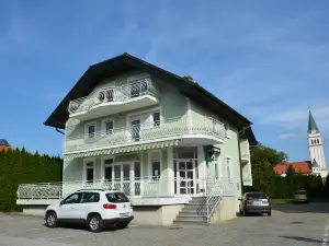 Hotel Maj Inn