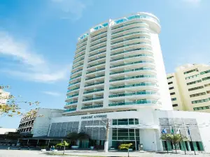 Golden Tulip Macae