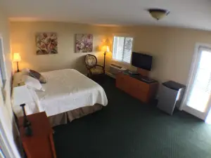 Whitney Mountain Lodge