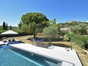 Villa Isclawa Luxury with Private Pool in Callian