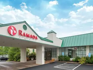 Ramada by Wyndham Ellsworth / Bar Harbor