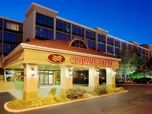 Crowne Plaza Cleveland Airport