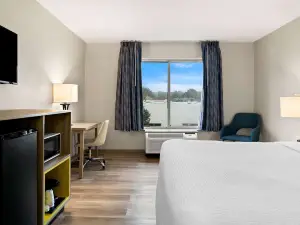 เดย์สอินน์แอนด์สวีทส์ บายวินด์แฮม วอร์เรน