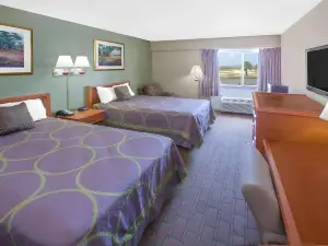 Super 8 by Wyndham Biloxi