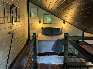 Turtle Hatch-Hillside Cottage