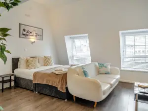 FoxHouse Studio Apartments