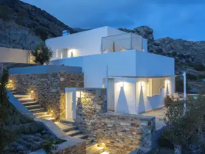 Far Out Hotel & Spa