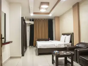 Sara Crown Hotel