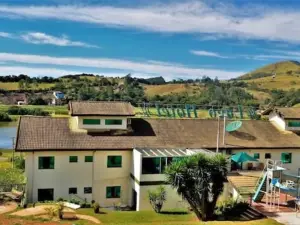 Summit Lago Hotel