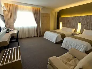 Grand Medallion Hotel