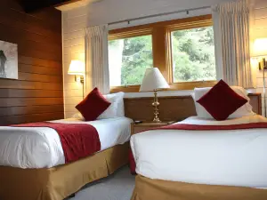 St Moritz Lodge and Condominiums
