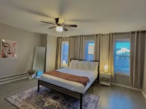 New ~ Elegant Apt in Downtown WB
