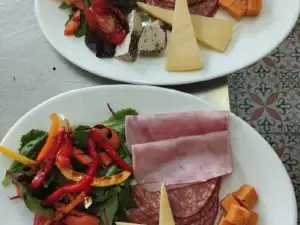 Central 214 Boutique Hotel