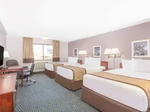 デイズ イン バイ ウィンダム インディオ