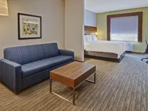 Holiday Inn Express & Suites Clarksville