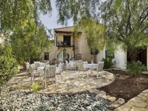Meleni Cottage Houses