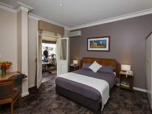 Quality Hotel Bayswater