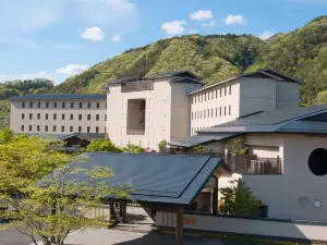 Iizaka Onsen Surikamitei Ohtori