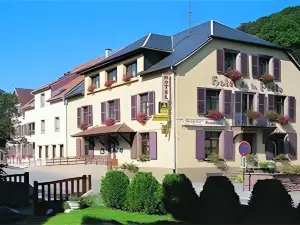 Logis Hôtel Restaurant de La Poste et Spa de Montagne