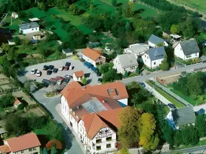 Landhotel & Reiterhof Schumann