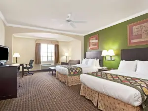 Super 8 by Wyndham IAH West/Greenspoint