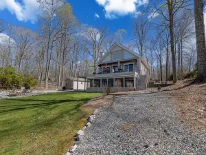 Hot Tub, Dock, Large Deck, Firepit, Tiki bar